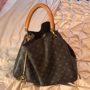 Louis Vuitton ARTSY MM handbag